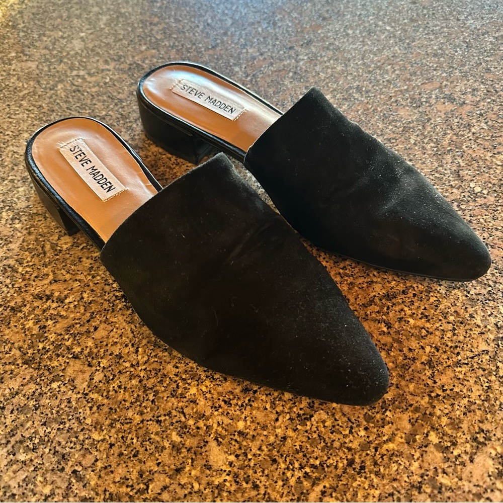 Steve Madden Black Suede Pointed Toe Mules - Size 9